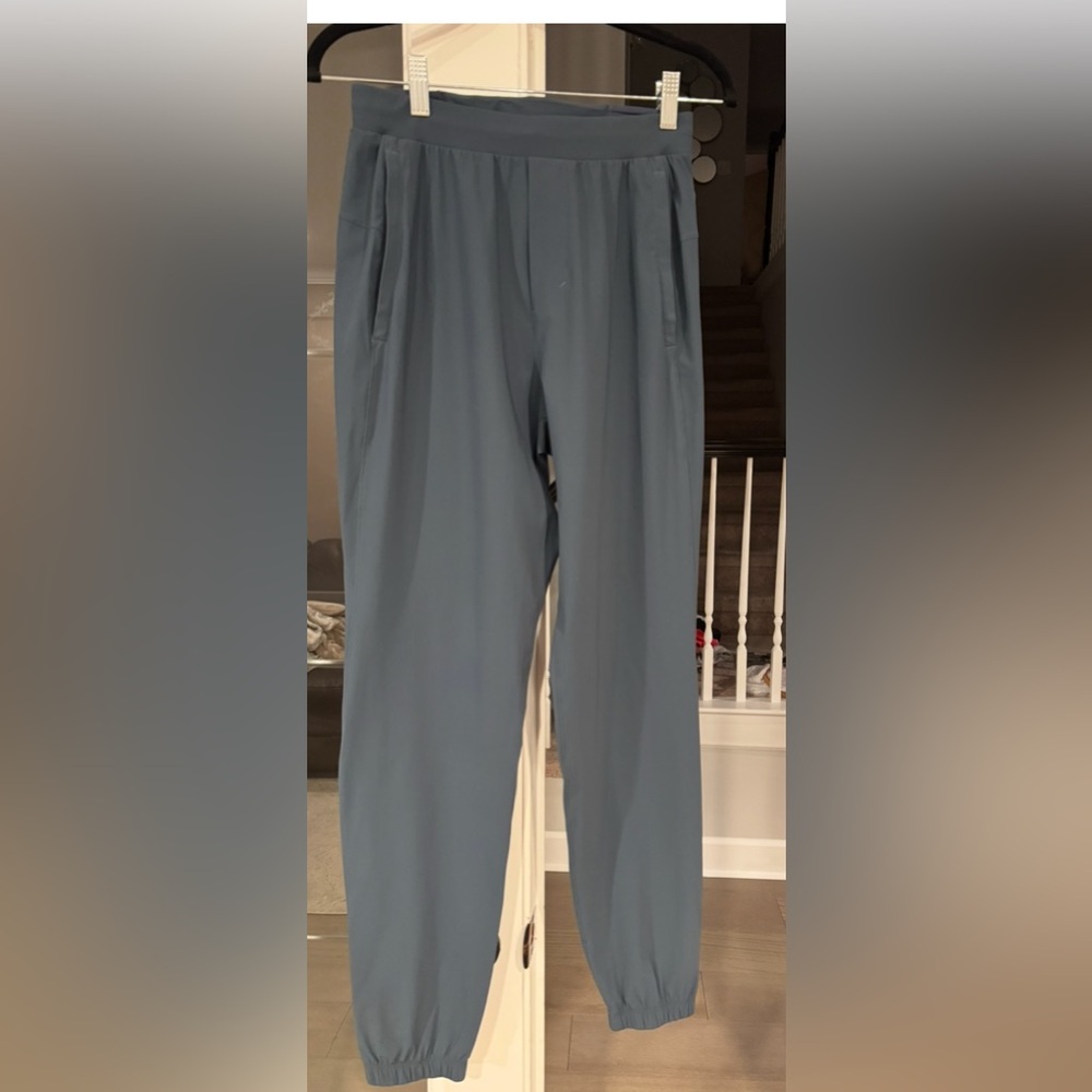 lululemon athletica Men's Navy Blue jogger pants XS
